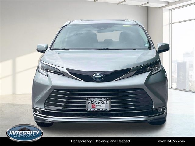 2021 Toyota Sienna Limited