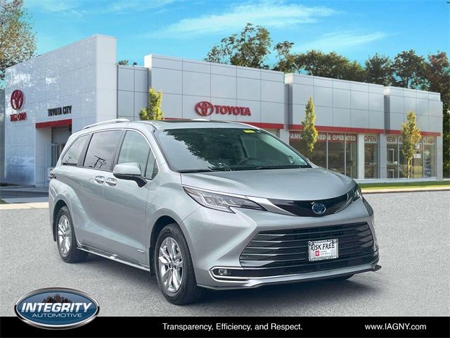 2021 Toyota Sienna Limited