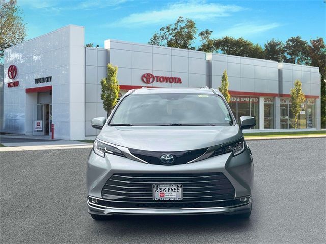 2021 Toyota Sienna Limited