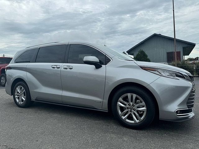 2021 Toyota Sienna Limited