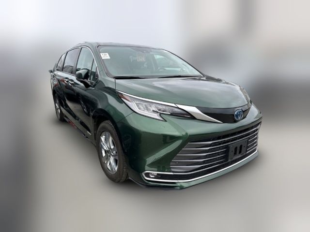 2021 Toyota Sienna Limited