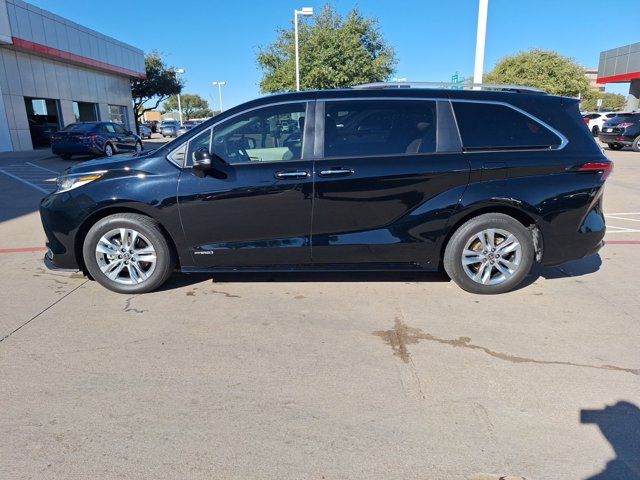 2021 Toyota Sienna 