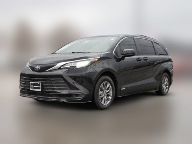 2021 Toyota Sienna LE