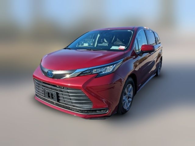 2021 Toyota Sienna LE