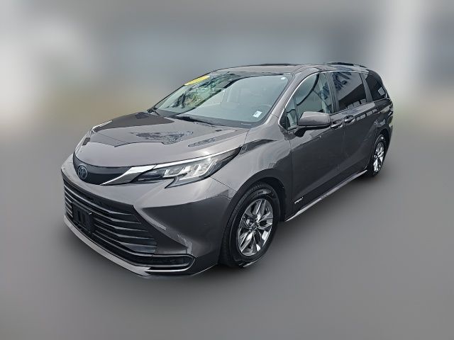 2021 Toyota Sienna LE
