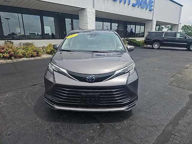 2021 Toyota Sienna LE