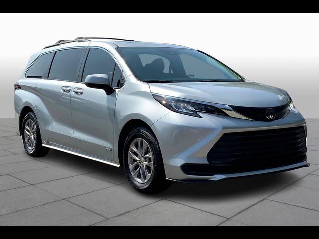 2021 Toyota Sienna LE