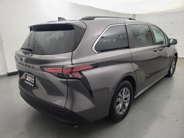 2021 Toyota Sienna LE