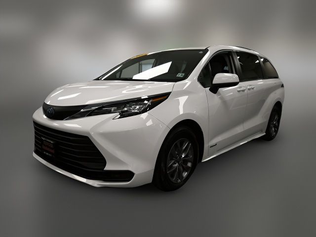 2021 Toyota Sienna LE