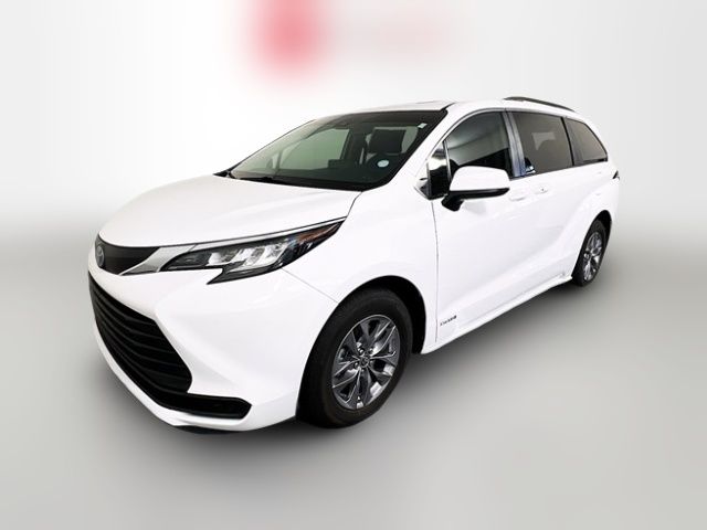 2021 Toyota Sienna LE