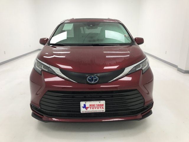 2021 Toyota Sienna LE