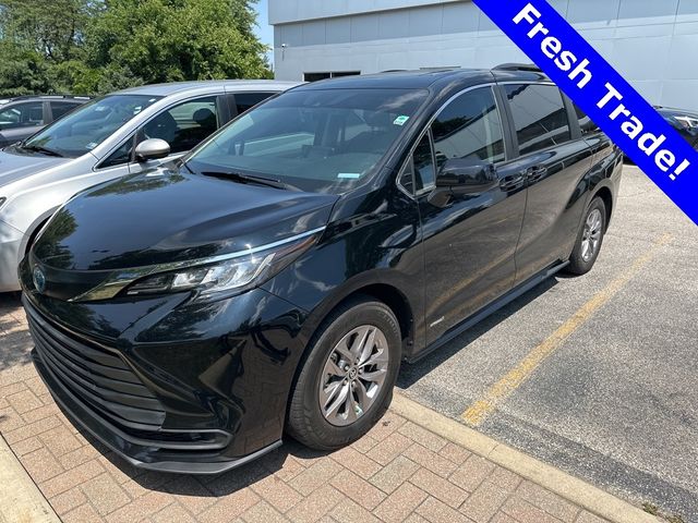 2021 Toyota Sienna LE