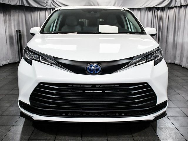 2021 Toyota Sienna LE