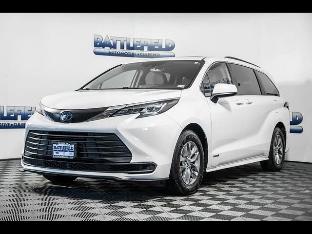 2021 Toyota Sienna LE