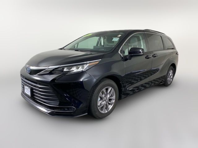 2021 Toyota Sienna LE