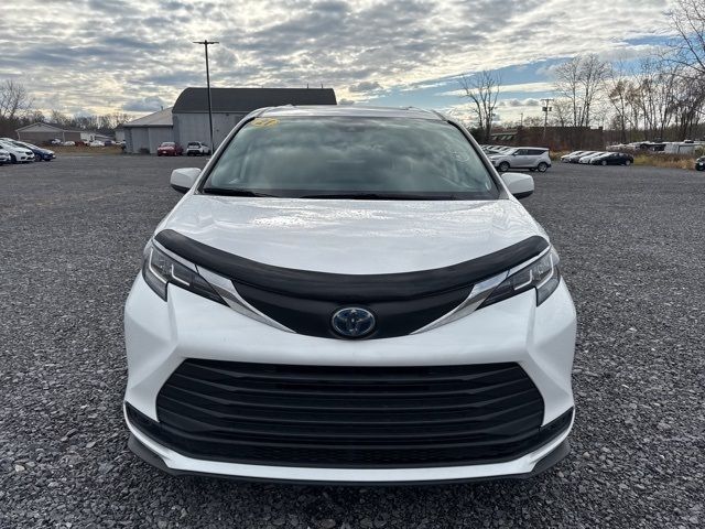 2021 Toyota Sienna LE