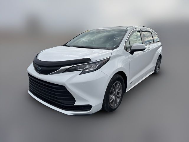 2021 Toyota Sienna LE