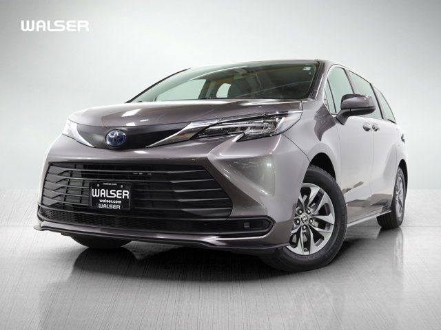 2021 Toyota Sienna LE