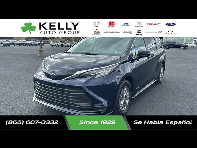 2021 Toyota Sienna LE