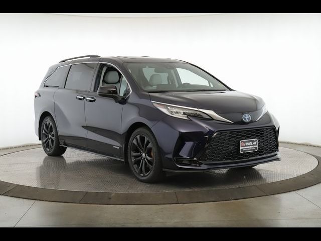 2021 Toyota Sienna LE