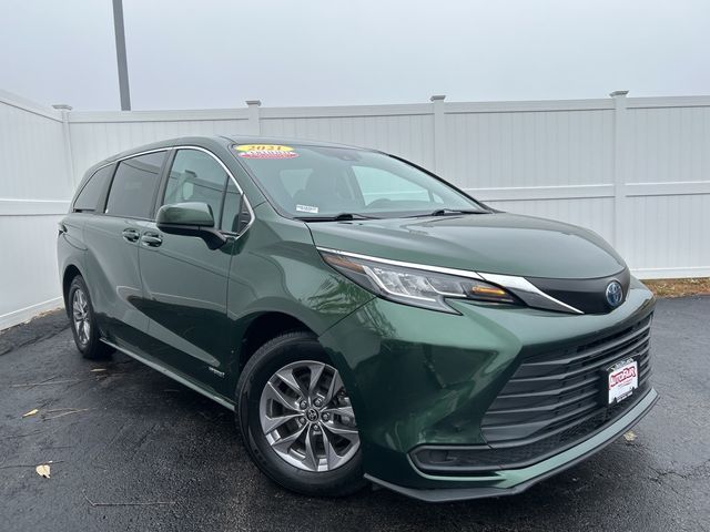 2021 Toyota Sienna LE