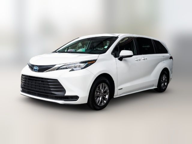 2021 Toyota Sienna LE