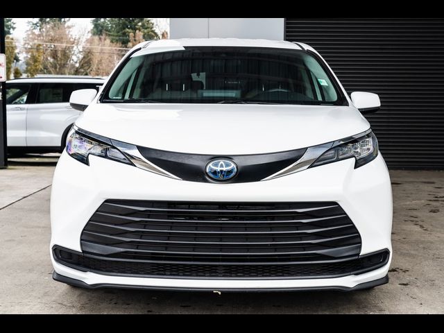 2021 Toyota Sienna LE