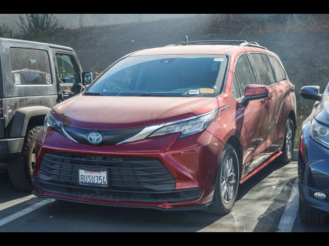 2021 Toyota Sienna LE