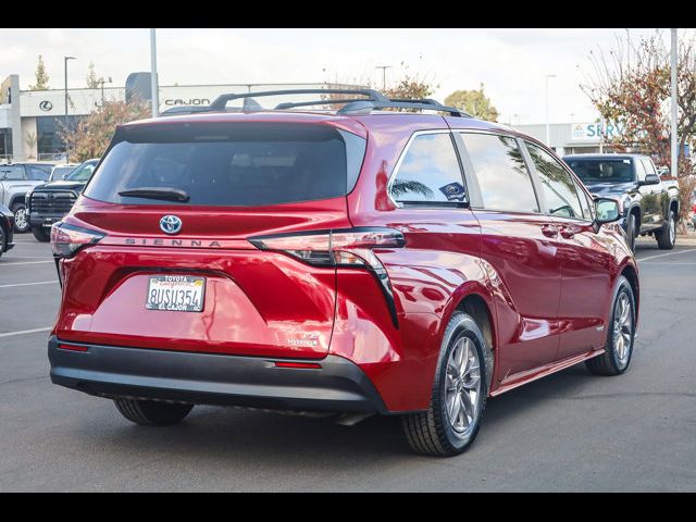 2021 Toyota Sienna LE