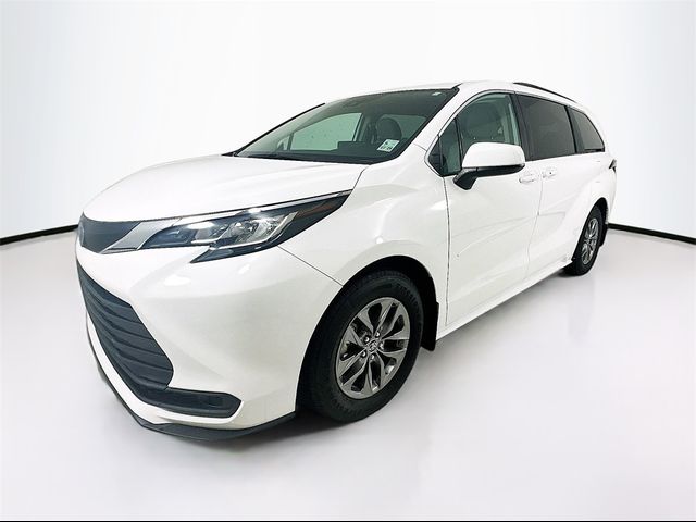 2021 Toyota Sienna LE