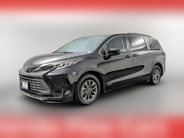 2021 Toyota Sienna LE