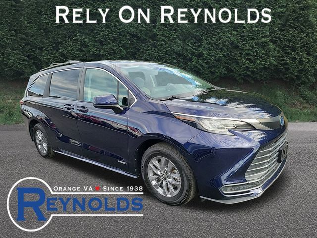 2021 Toyota Sienna LE