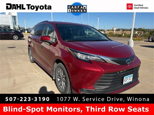 2021 Toyota Sienna LE