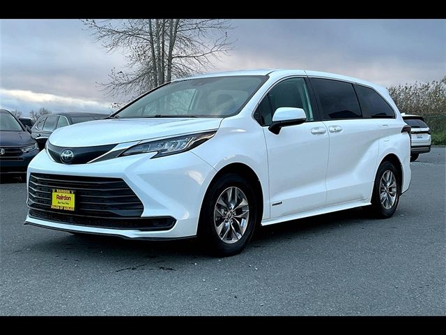 2021 Toyota Sienna LE