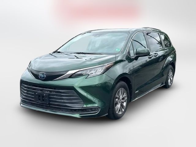 2021 Toyota Sienna LE