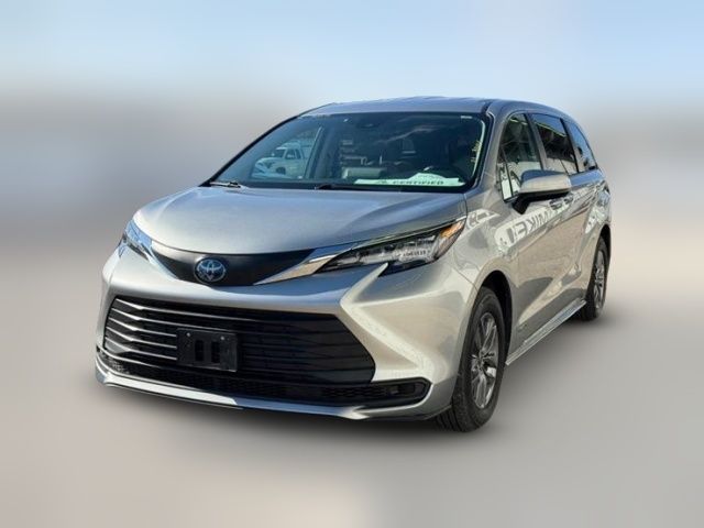 2021 Toyota Sienna LE