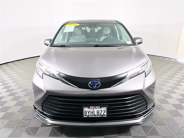 2021 Toyota Sienna LE