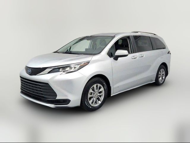 2021 Toyota Sienna LE