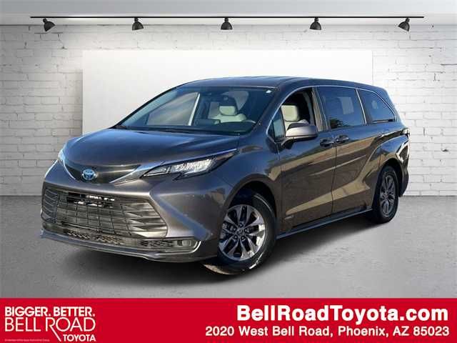 2021 Toyota Sienna LE