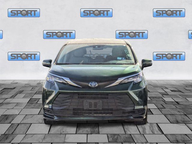 2021 Toyota Sienna LE