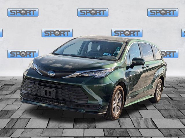 2021 Toyota Sienna LE