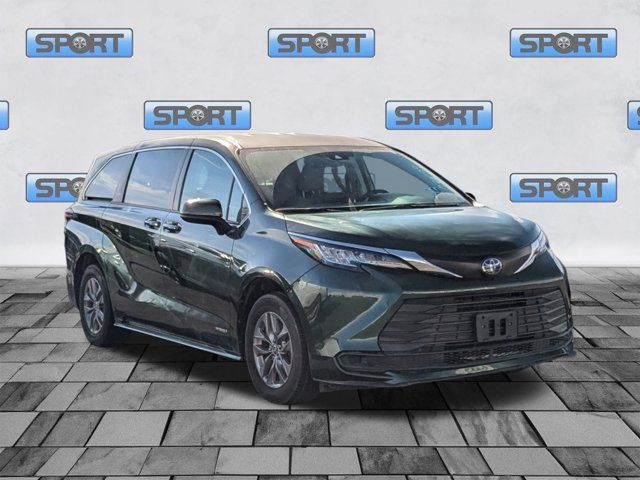 2021 Toyota Sienna LE