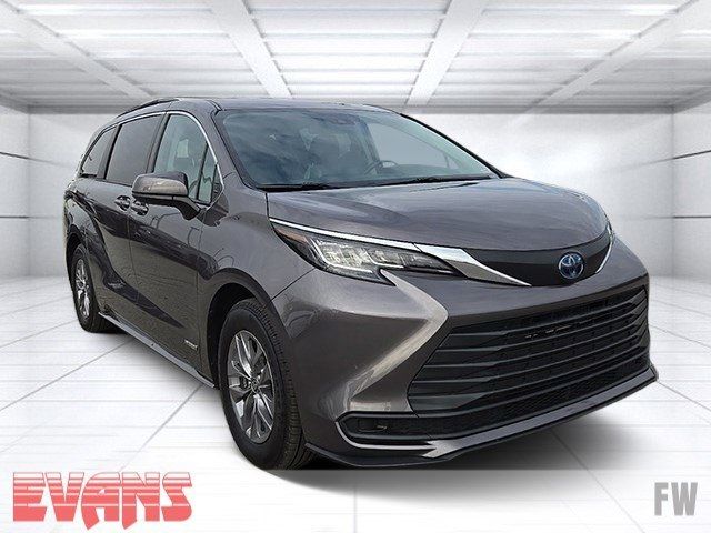 2021 Toyota Sienna LE