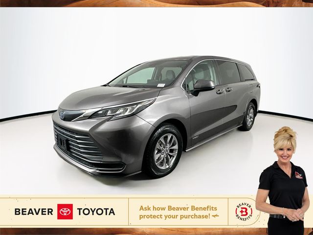 2021 Toyota Sienna LE