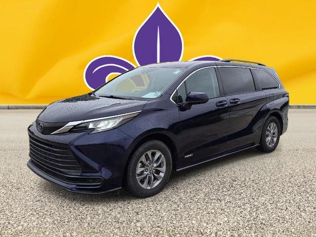 2021 Toyota Sienna LE