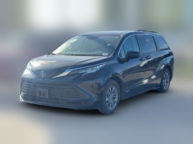 2021 Toyota Sienna LE