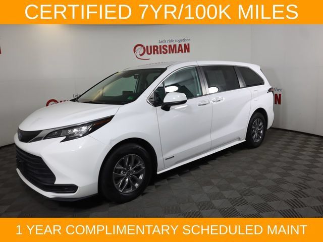 2021 Toyota Sienna LE