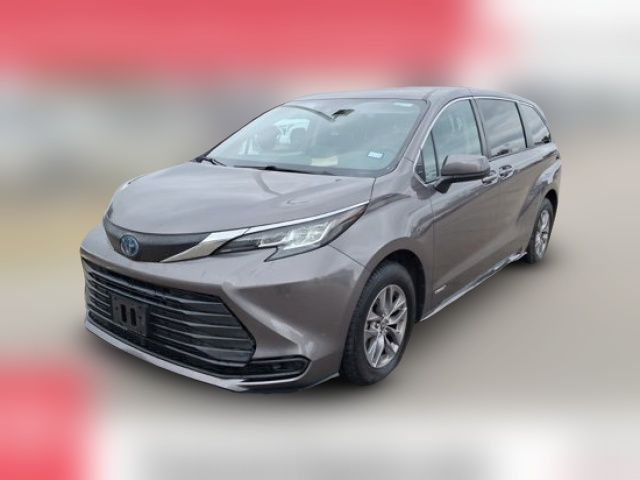 2021 Toyota Sienna LE