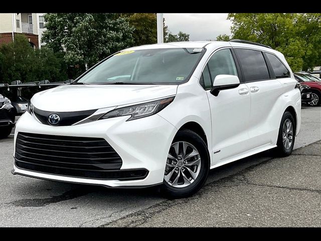 2021 Toyota Sienna LE