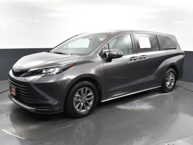 2021 Toyota Sienna LE